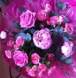 LUXE Design of the Week - Pink Rose & Peony Posy