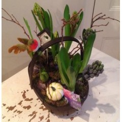 luxe design of the week - hyacinth trug basket